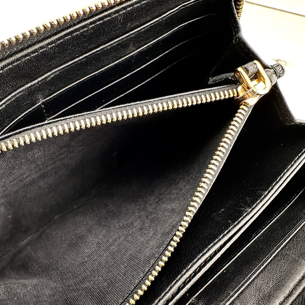 AUTHENTIC Prada Zip Around wallet. Bow details. Black. - Picture 11 of 16